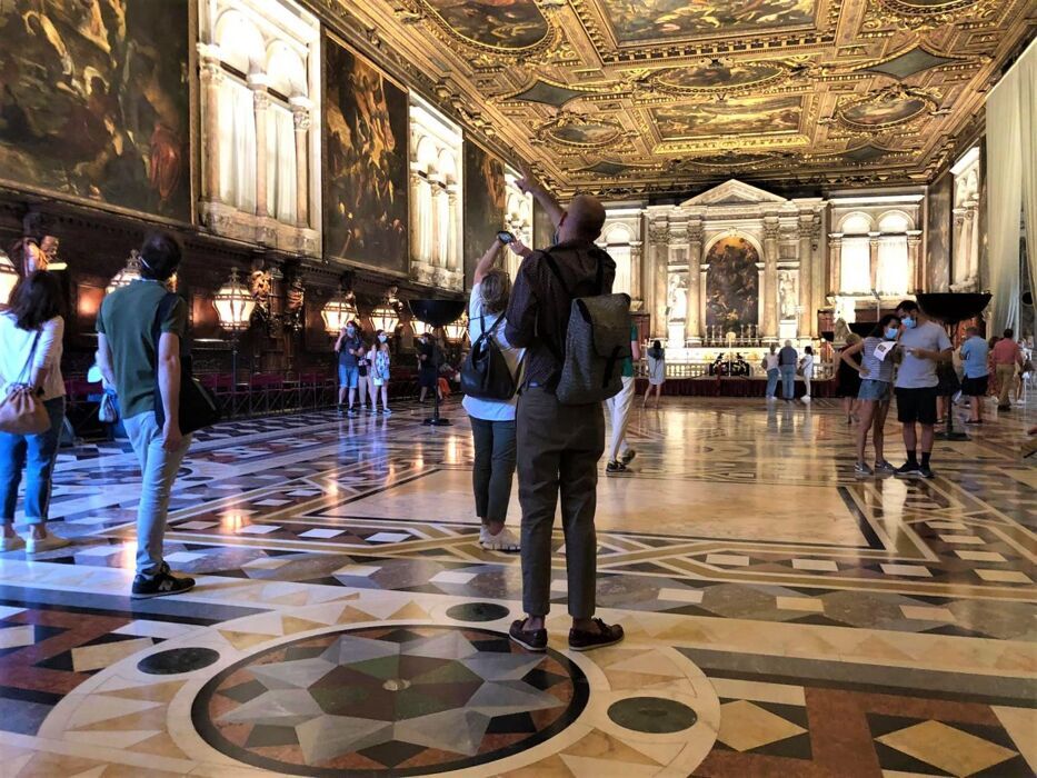 Tour Guidato a Venezia: La Basilica dei Frari e la Scuola Grande di San Rocco desktop picture