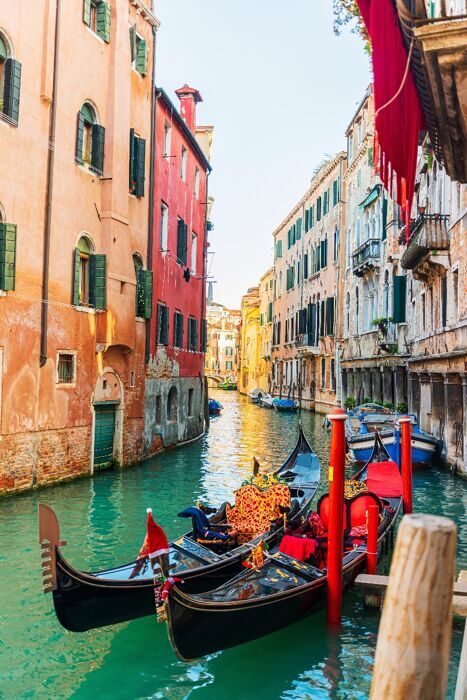 Venezia Misteriosa: Crocevia di Popoli, Culture e Simboli desktop picture