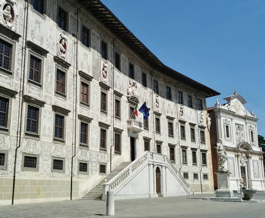 I Palazzi di Pisa: Tra Storia e Curiosi Aneddoti desktop picture