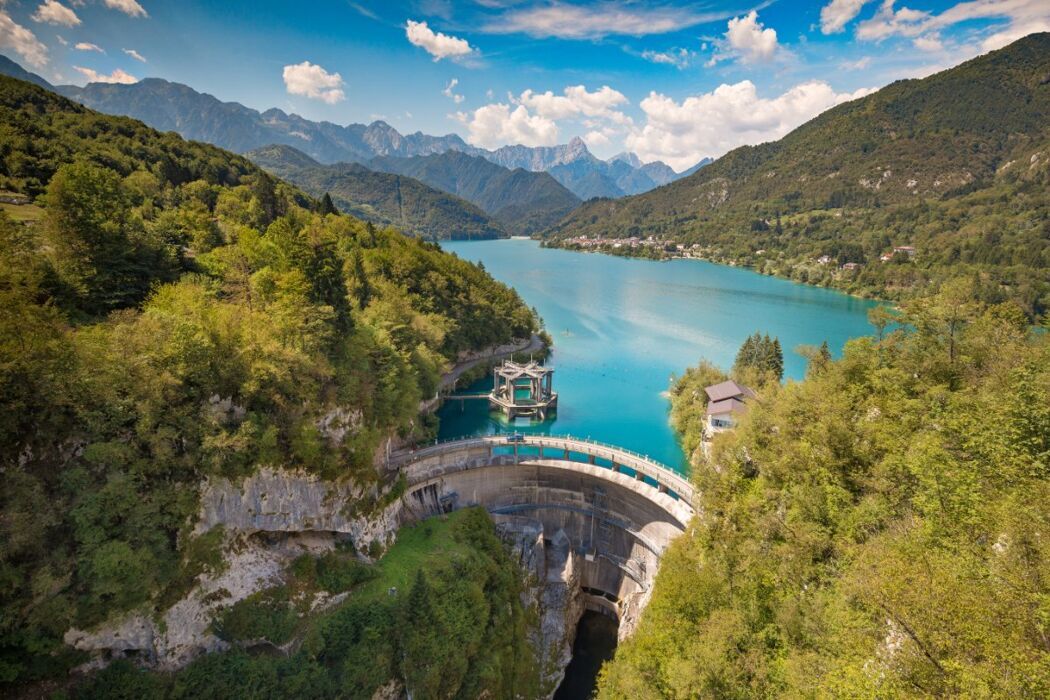 Lago di Barcis e Forra del Cellina: uno Smeraldo tra le Dolomiti desktop picture