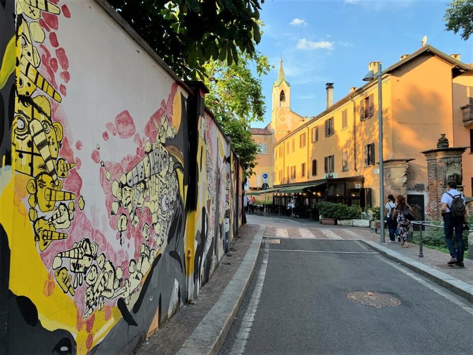 Milano Città d’Acqua e di Contrasti: Tour tra Navigli e Street Art desktop picture