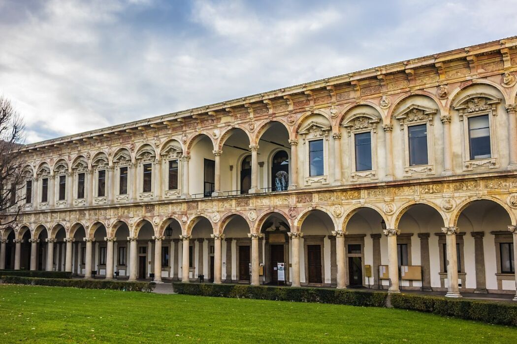 Tour Guidato tra i Tesori di Milano: La Ca' Granda desktop picture