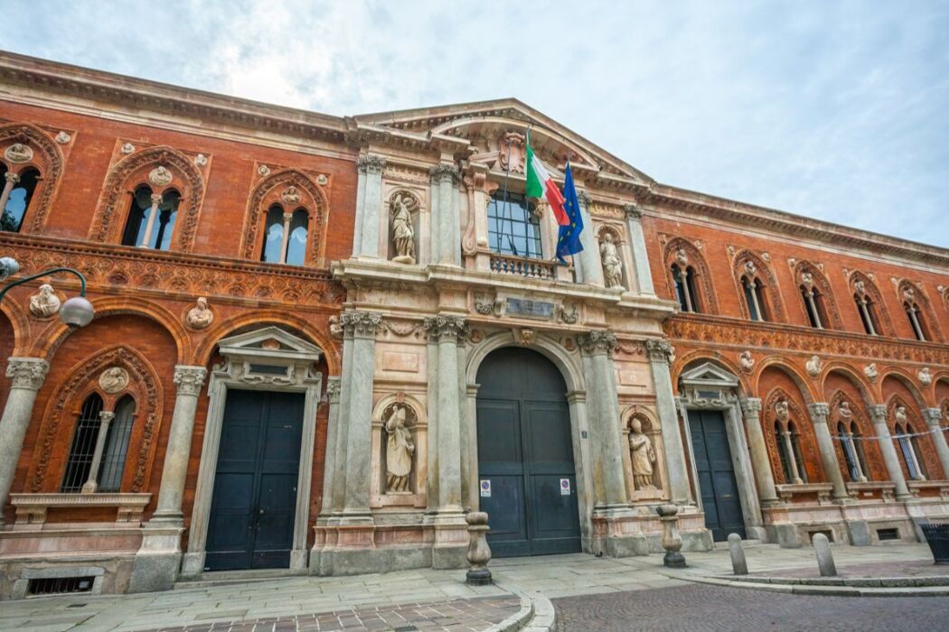 Tour Guidato tra i Tesori di Milano: La Ca' Granda desktop picture