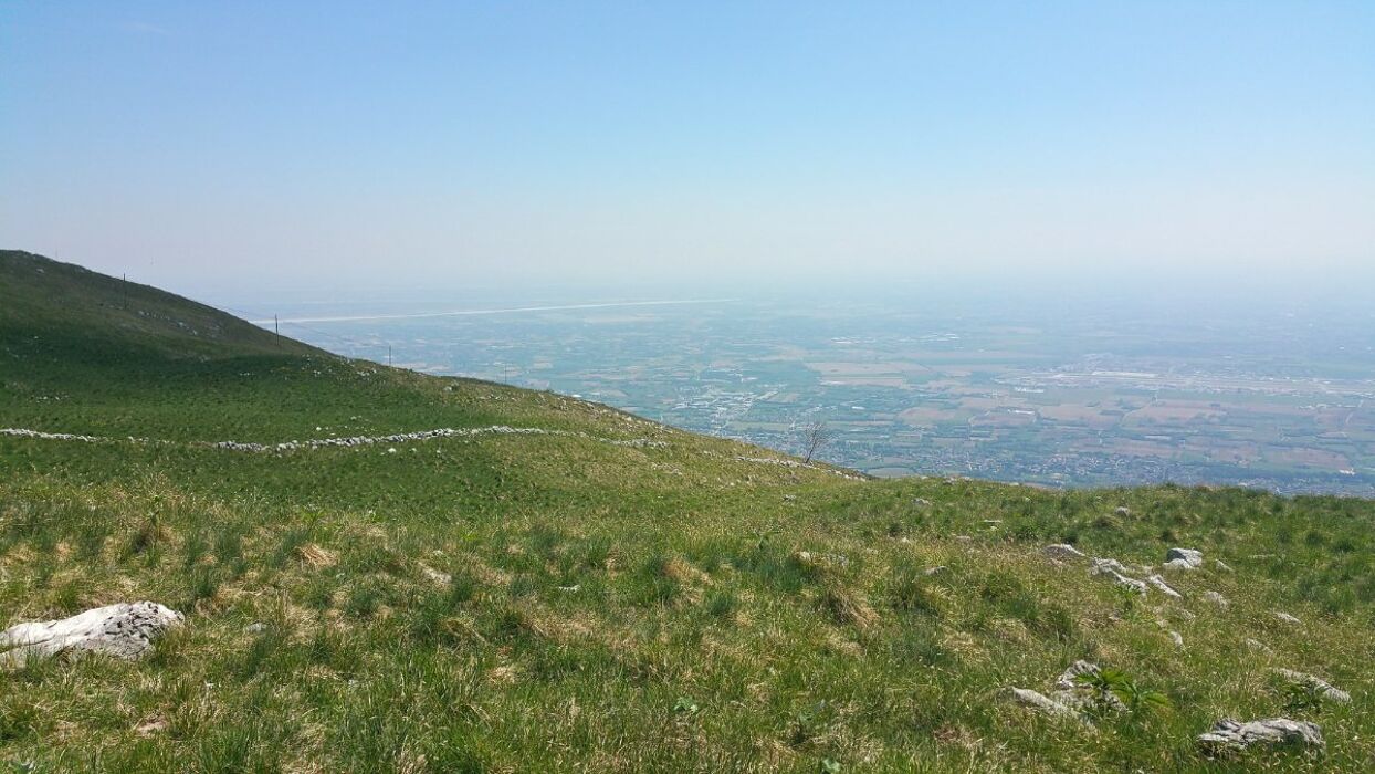 Piancavallo: Un Trekking Panoramico desktop picture