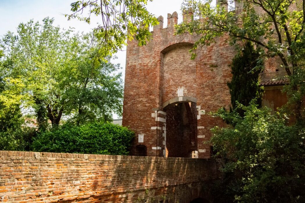 Passeggiata guidata a Noale: tra storia, natura e tradizioni desktop picture