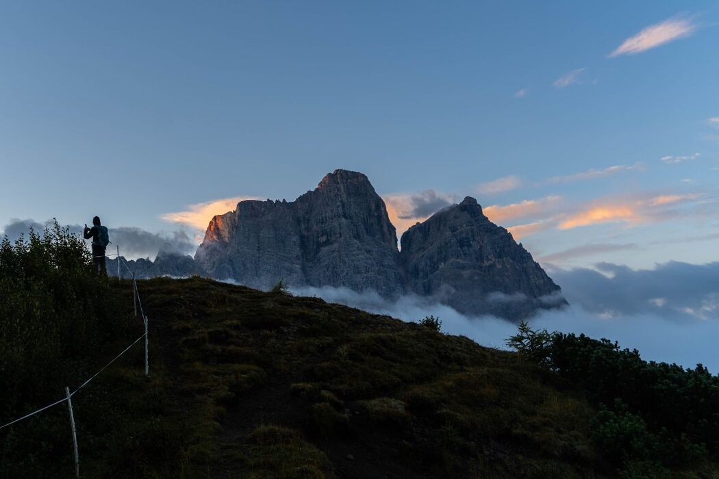 Col de la Puina: escursione serale al cospetto del monte Pelmo desktop picture