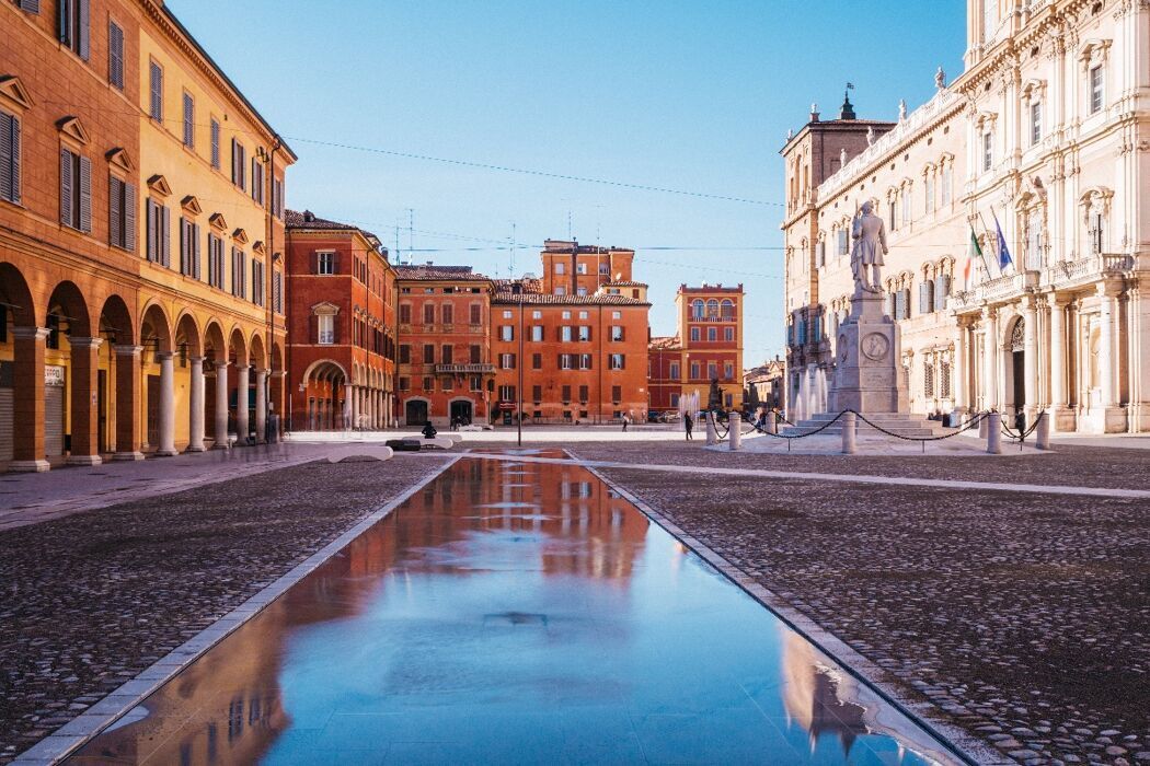 Uscita di Gruppo a Modena: Città Estense d’Acqua e di Pietra desktop picture