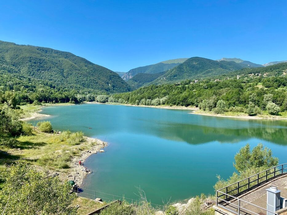 Ferragosto al Lago di Fontanaluccia, tra trekking e pic-nic desktop picture