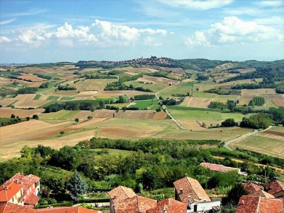 Percorso Pellizziano Volpedo: Trekking tra Arte, Natura e Storia desktop picture