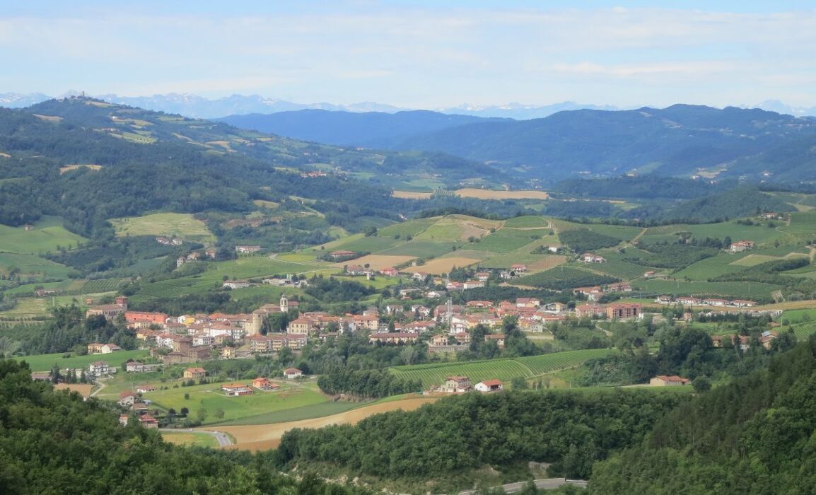 Escursione ad Anello in Alta Langa: Bubbio, Natura e Sapori Unici desktop picture