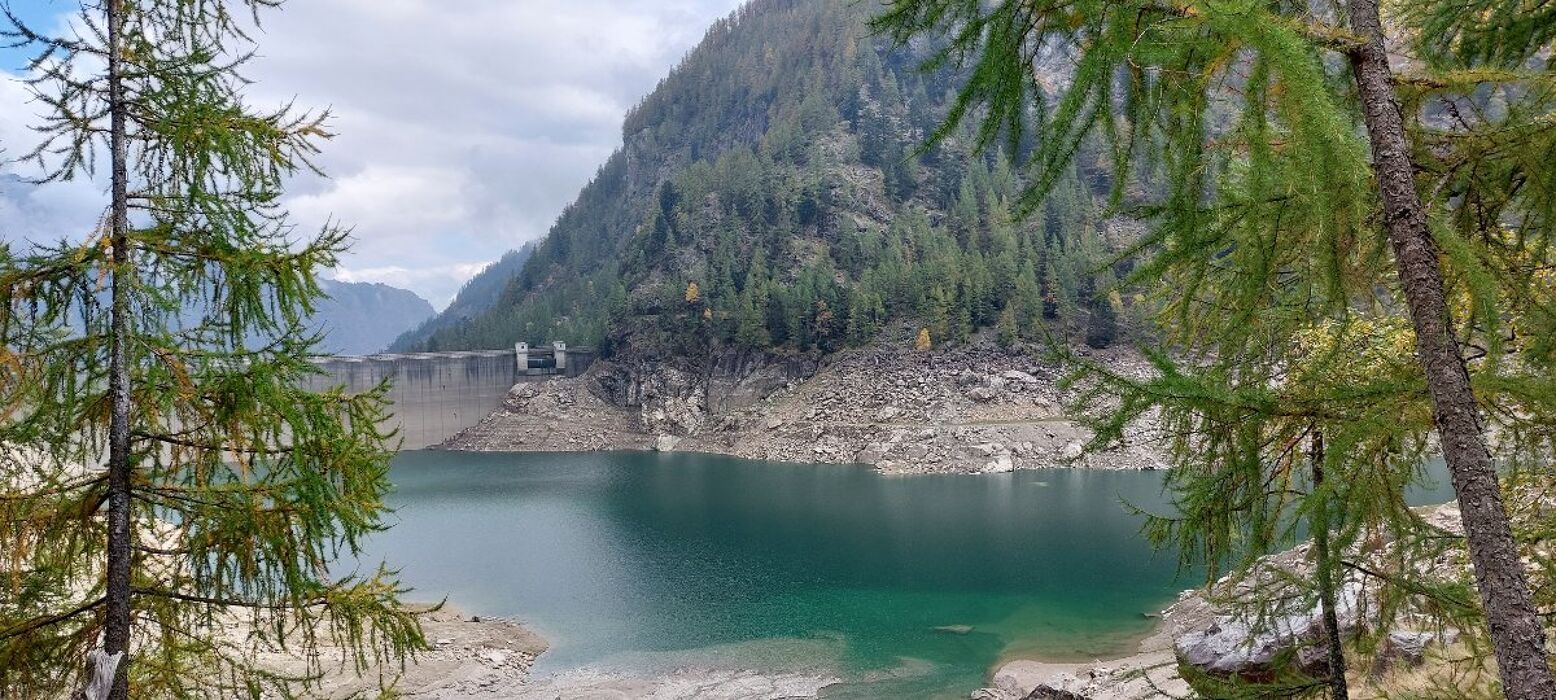 Escursione alla scoperta dei Laghi della Valle Antrona desktop picture