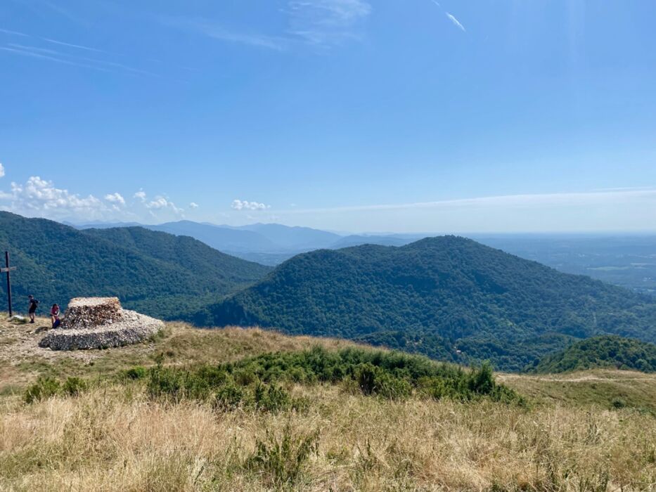 Avventura ad Anello dal Laghetto di Brinzio: Monti Chiusarella e Martica desktop picture