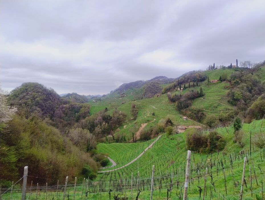 Foliage d’autunno: il suggestivo Molinetto della Croda con Agri-pranzo desktop picture