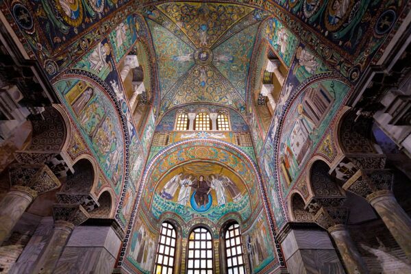 Event card Ravenna inedita: Passeggiata tra mosaici nascosti e cripte ipogee cover image