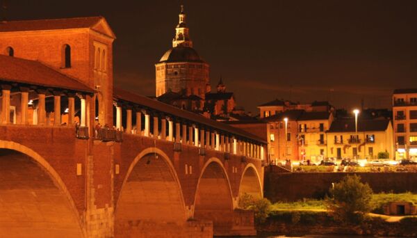 Event card Tour serale estivo: Pavia tra leggenda e storia cover image