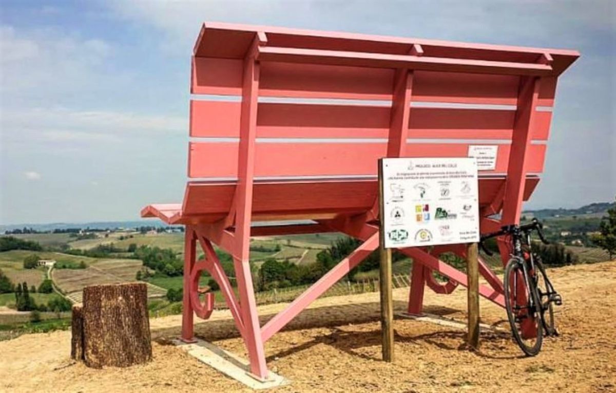 La Panchina Gigante di Alice Belcolle nel Paese delle Meraviglie (AL) La Panchina Gigante di Alice Belcolle nel Paese delle Meraviglie (AL) desktop picture