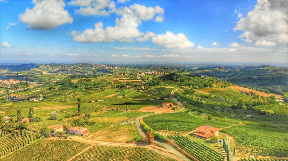 La Panchina Gigante di Alice Belcolle nel Paese delle Meraviglie (AL) La Panchina Gigante di Alice Belcolle nel Paese delle Meraviglie (AL) desktop picture