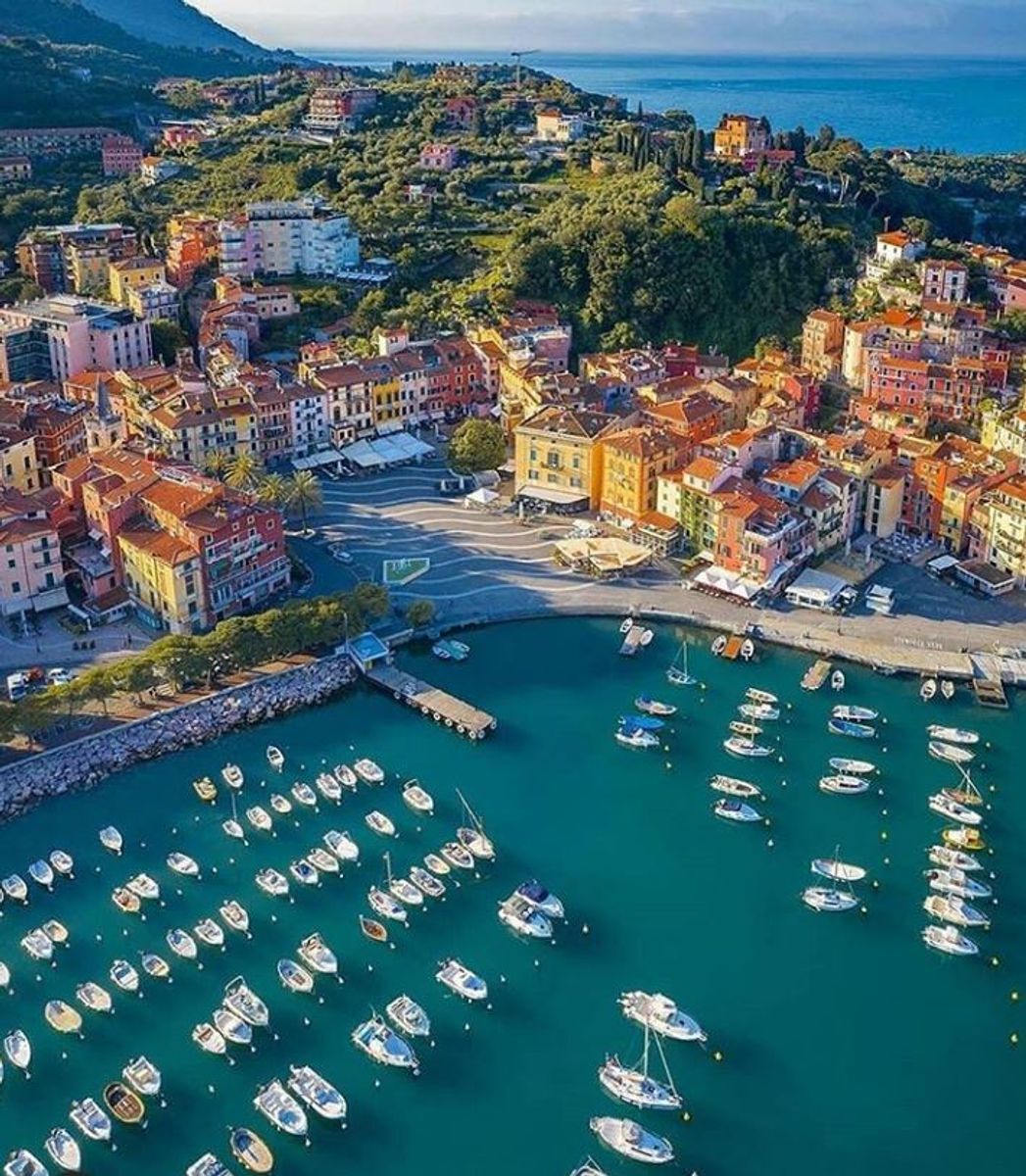 Lerici, il Borgo Marinaro dei Poeti Lerici, il Borgo Marinaro dei Poeti desktop picture