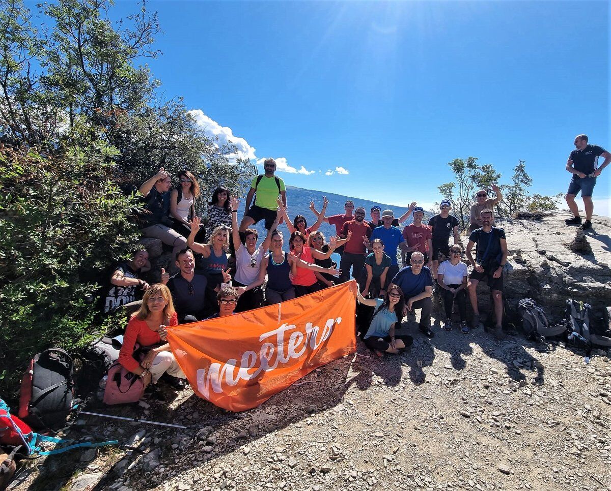 Trekking a picco sul Lago di Garda: il Monte Cas desktop picture