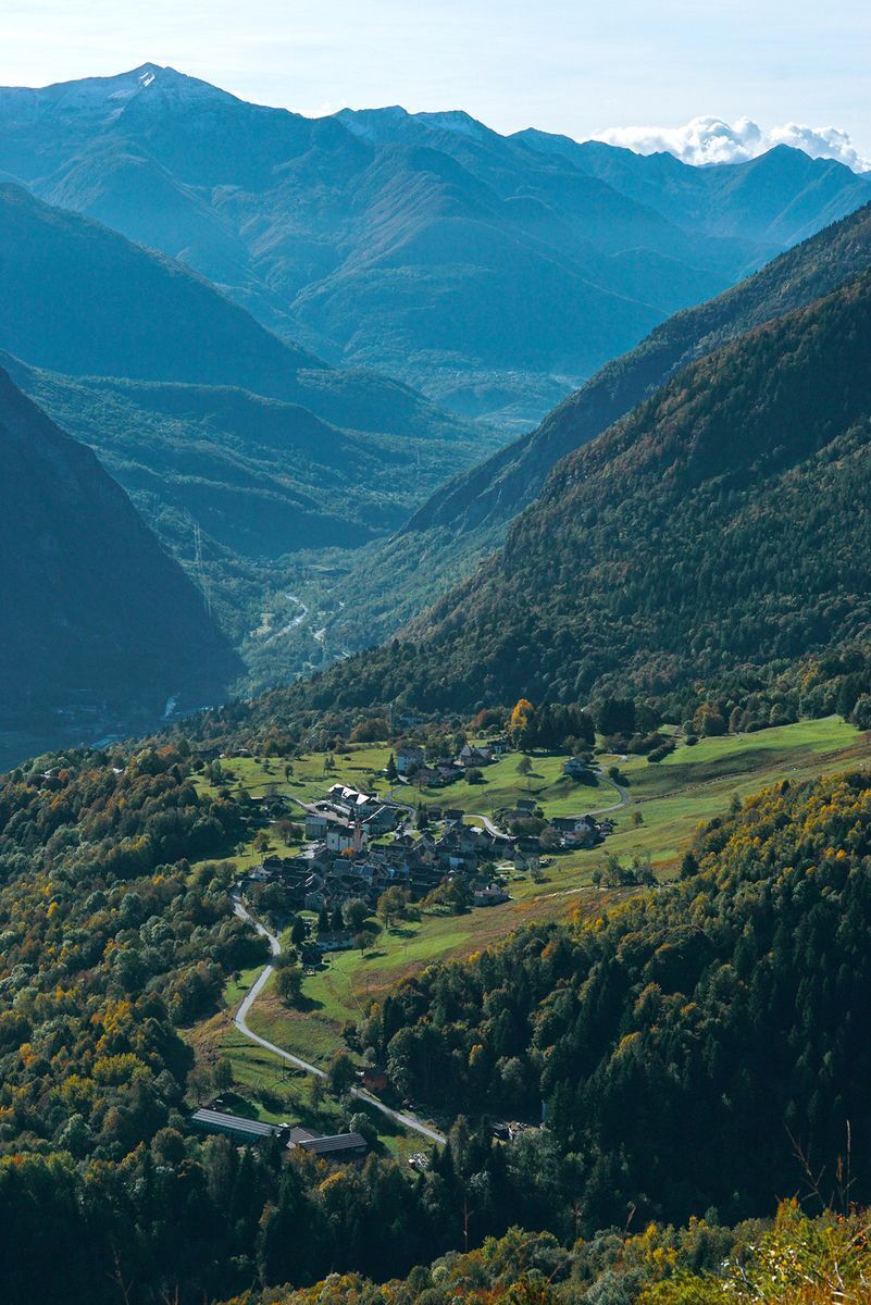 Trekking in Val Antigorio: Foppiano e il Sasso di Gravellona desktop picture