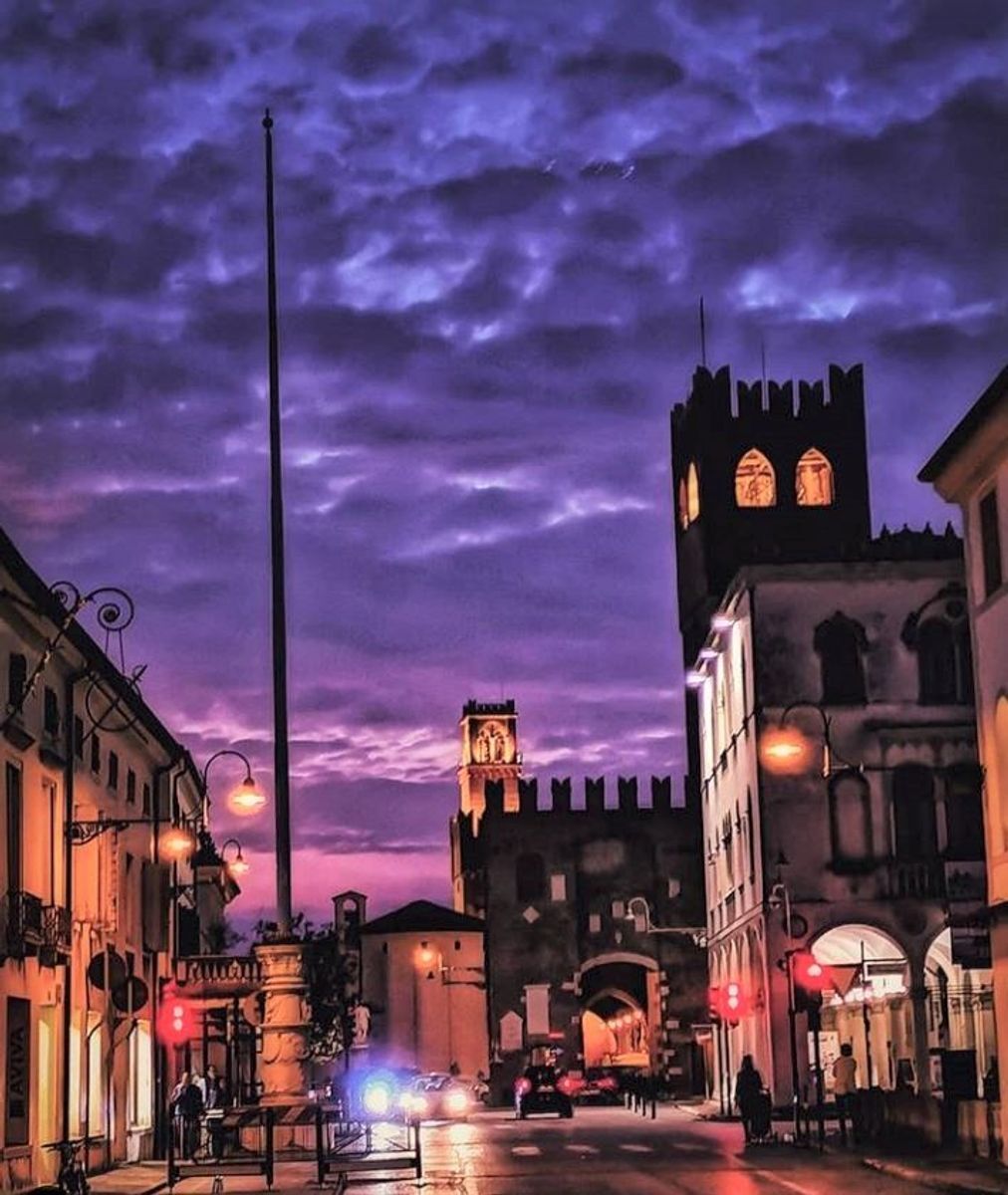 Tour di Noale al Tramonto: Il Borgo e la sua Natura Incontaminata Tour di Noale al Tramonto: Il Borgo e la sua Natura Incontaminata desktop picture