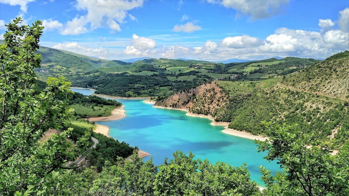 Il Lago di Fiastra: nuove Prospettive tra Angoli Celati (MC) Il Lago di Fiastra: nuove Prospettive tra Angoli Celati (MC) desktop picture