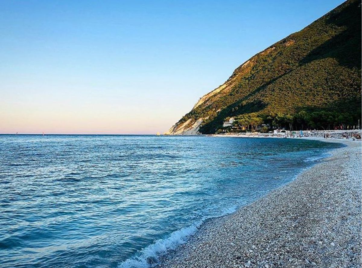 Portonovo: la Baia Verde del Monte Conero desktop picture