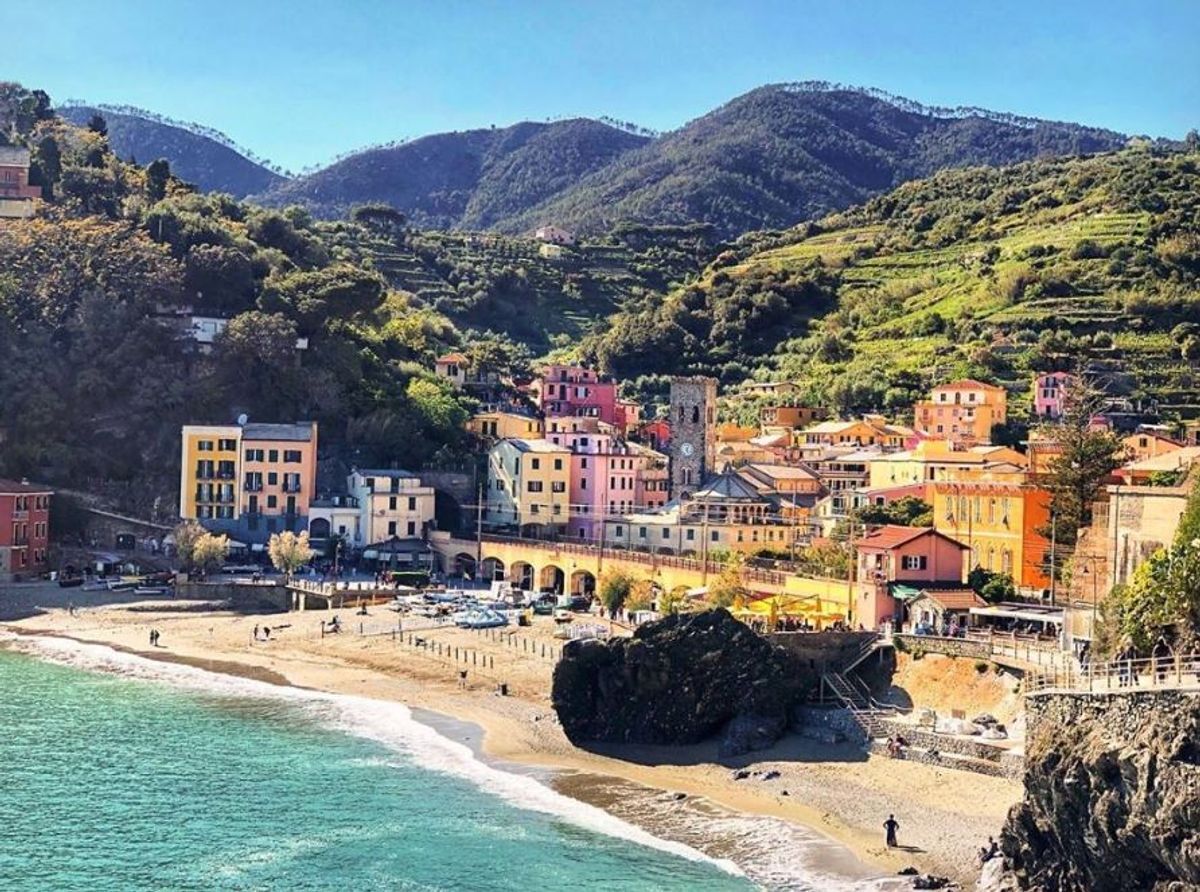 Da Levanto a Monterosso: il Cammino di Montale Da Levanto a Monterosso: il Cammino di Montale desktop picture