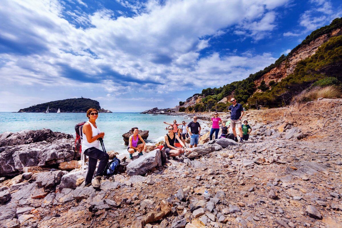 I Sentieri di Portovenere e l’Incantevole Isola Palmaria desktop picture