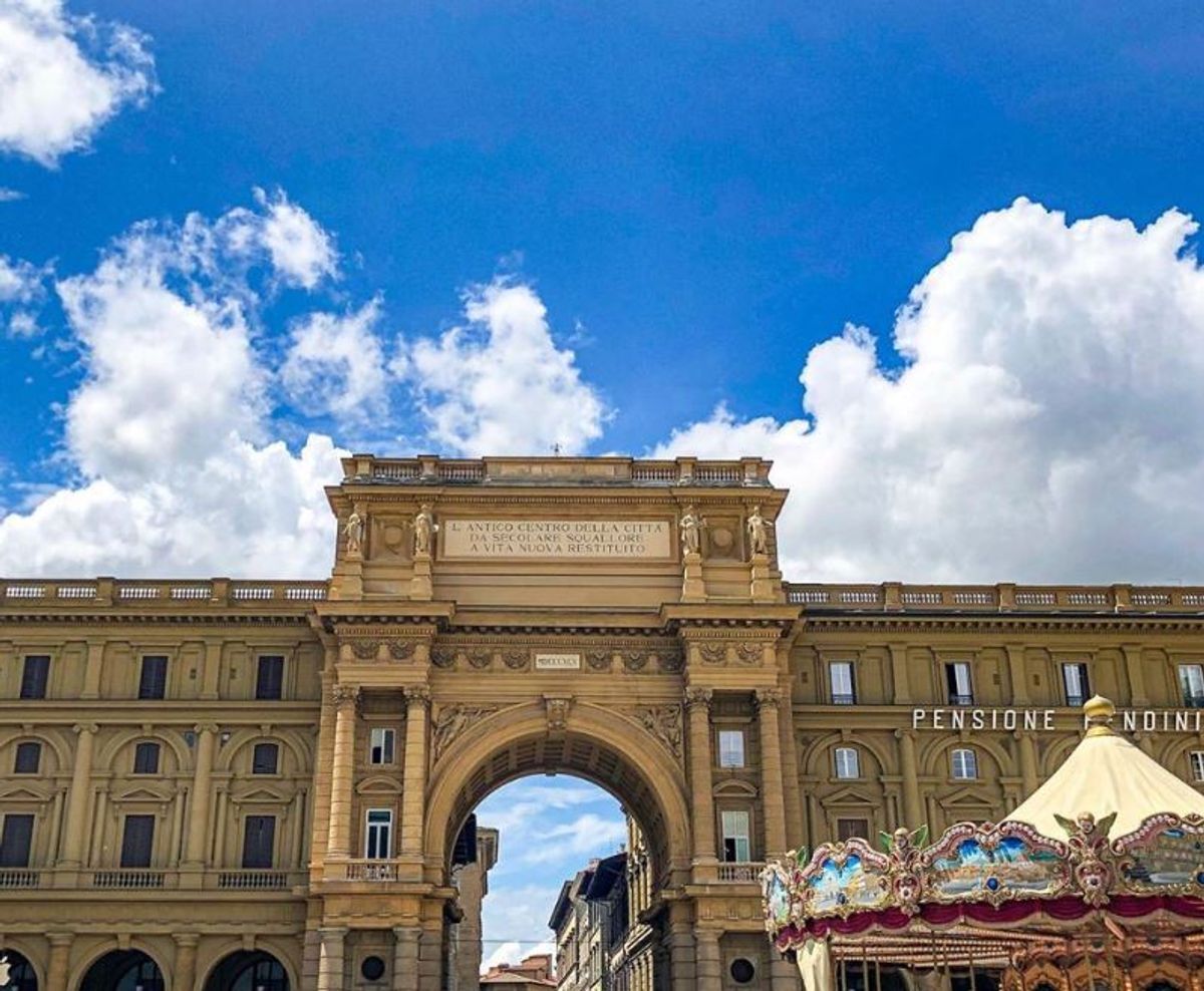 Firenze Col Naso all’Insù: Uno Sguardo Tutto Nuovo sulla Città di Dante desktop picture