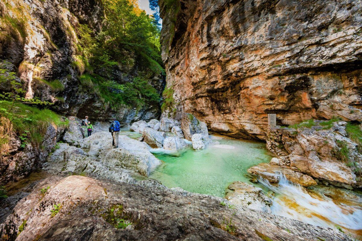Trekking in Val del Mis: Cadini del Brenton e le Cascate della Soffia desktop picture
