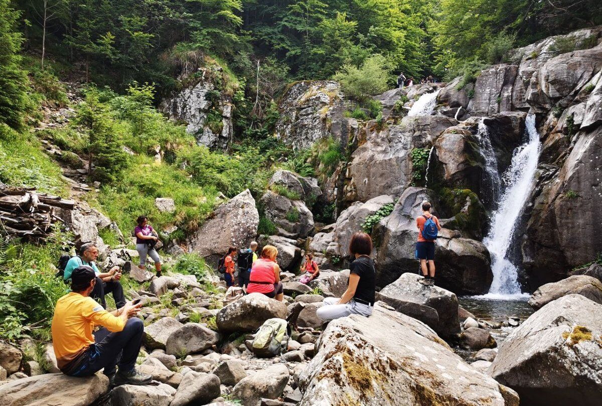 Itinerario inedito alle Cinque Cascate del Rio Valdarno desktop picture