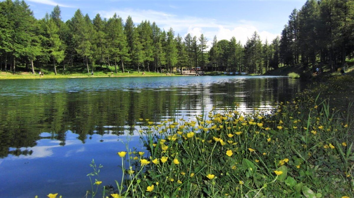 Il Lago della Ninfa: Trekking ai piedi del Cimone desktop picture