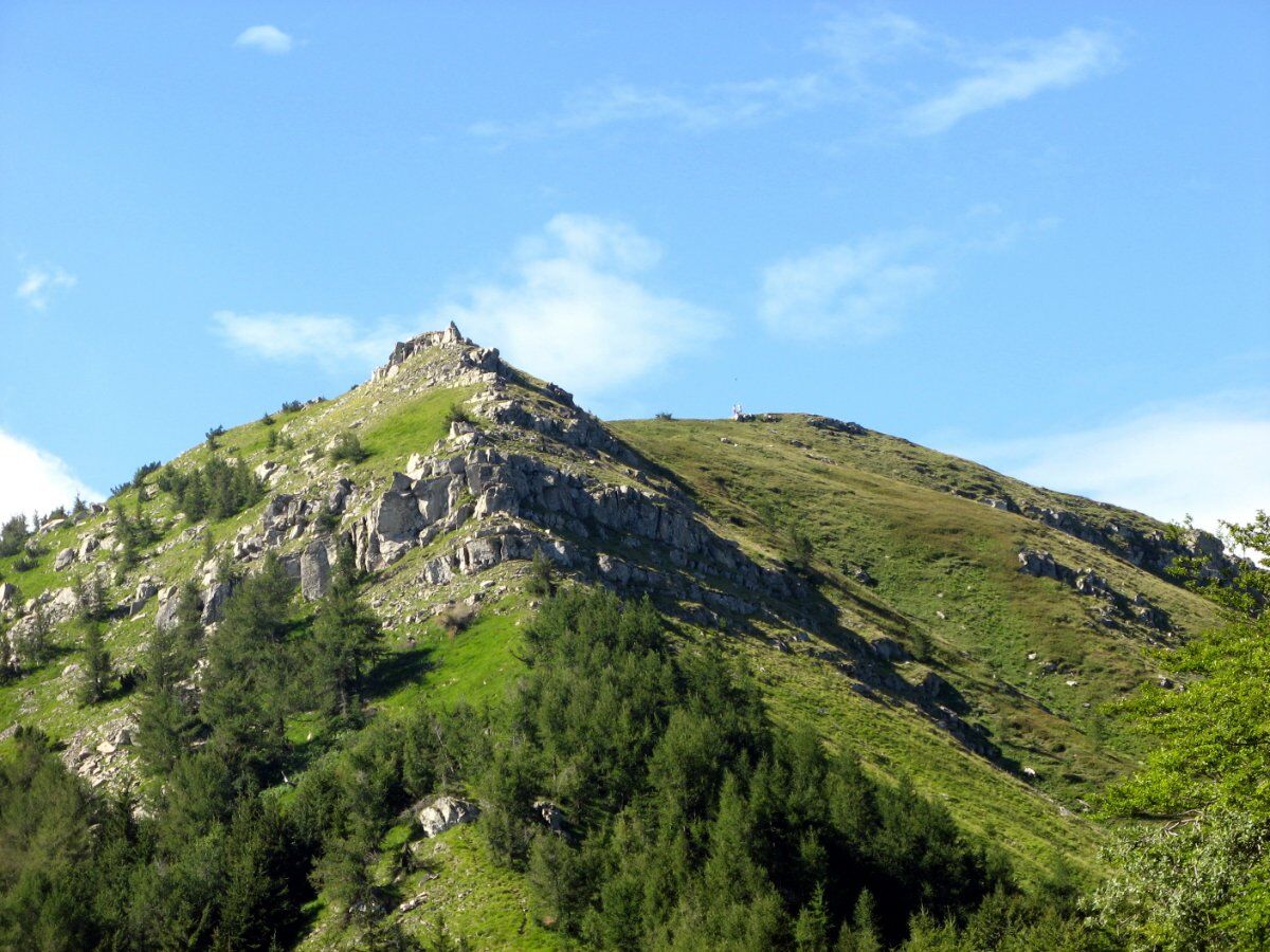 Percorso Panoramico sul Filo di Crinale del Monte Cimone Percorso Panoramico sul Filo di Crinale del Monte Cimone desktop picture