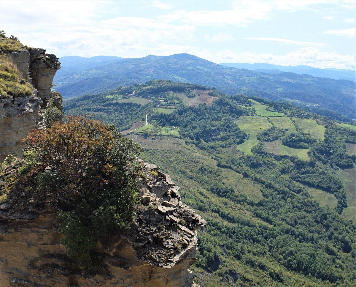 Escursione panoramica tra il Monte Adone e il Contrafforte Pliocenico desktop picture