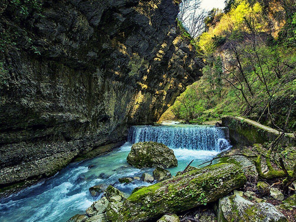 Un Canyon nella Valle dell’Orfento: Il Sentiero delle Scalelle desktop picture