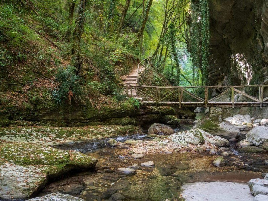 Un Canyon nella Valle dell’Orfento: Il Sentiero delle Scalelle desktop picture