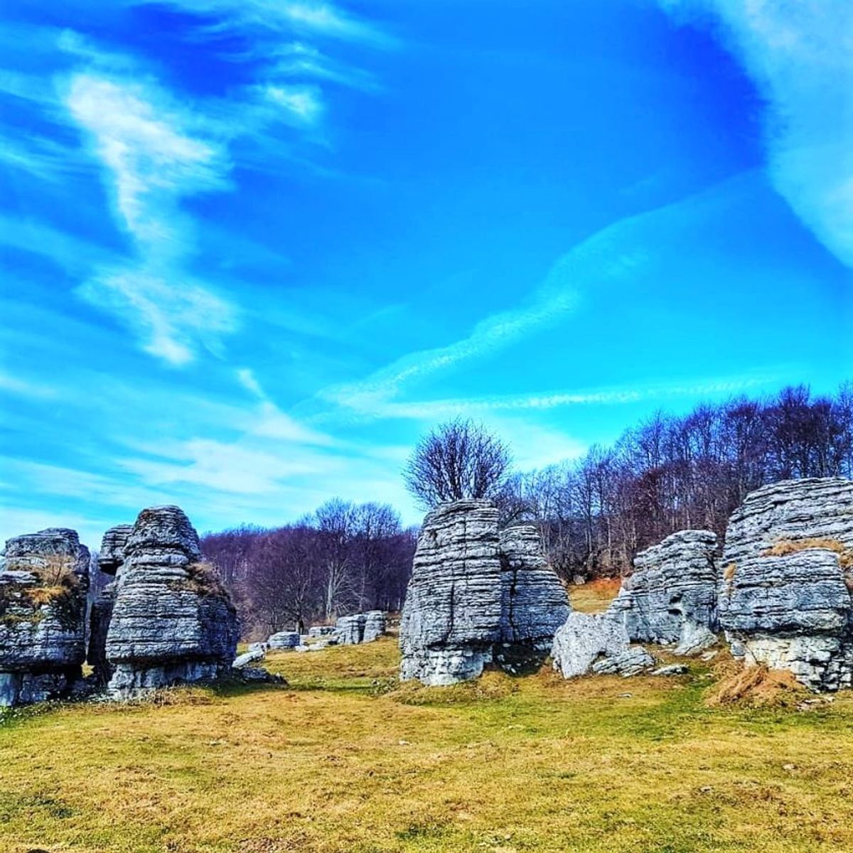 La Valle delle Sfingi, Labirinti di Pietra e Antiche Contrade nel Parco della Lessinia La Valle delle Sfingi, Labirinti di Pietra e Antiche Contrade nel Parco della Lessinia desktop picture
