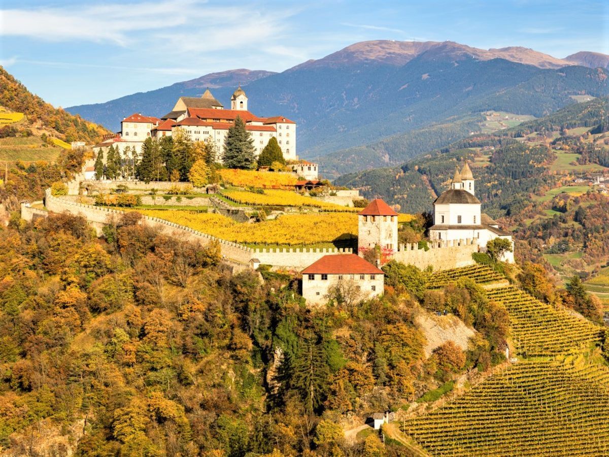 Un Assaggio di Natale a Chiusa: il Monastero di Sabiona desktop picture