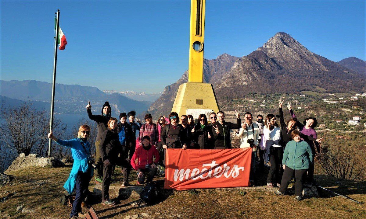 Lungo l'Antica Via Valeriana: Escursione con Vista sul Lago d’Iseo desktop picture