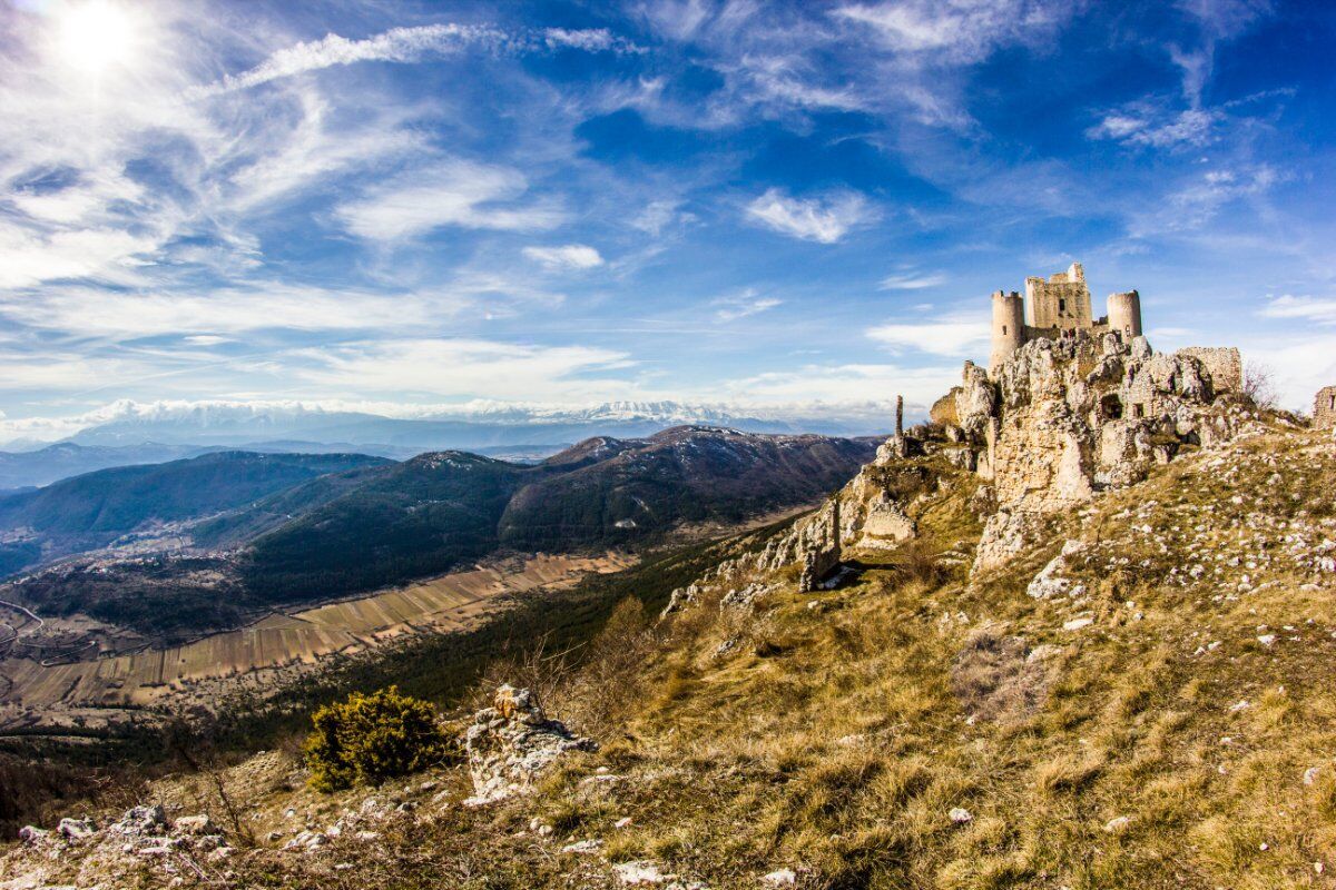 Escursione a Rocca Calascio Escursione a Rocca Calascio desktop picture