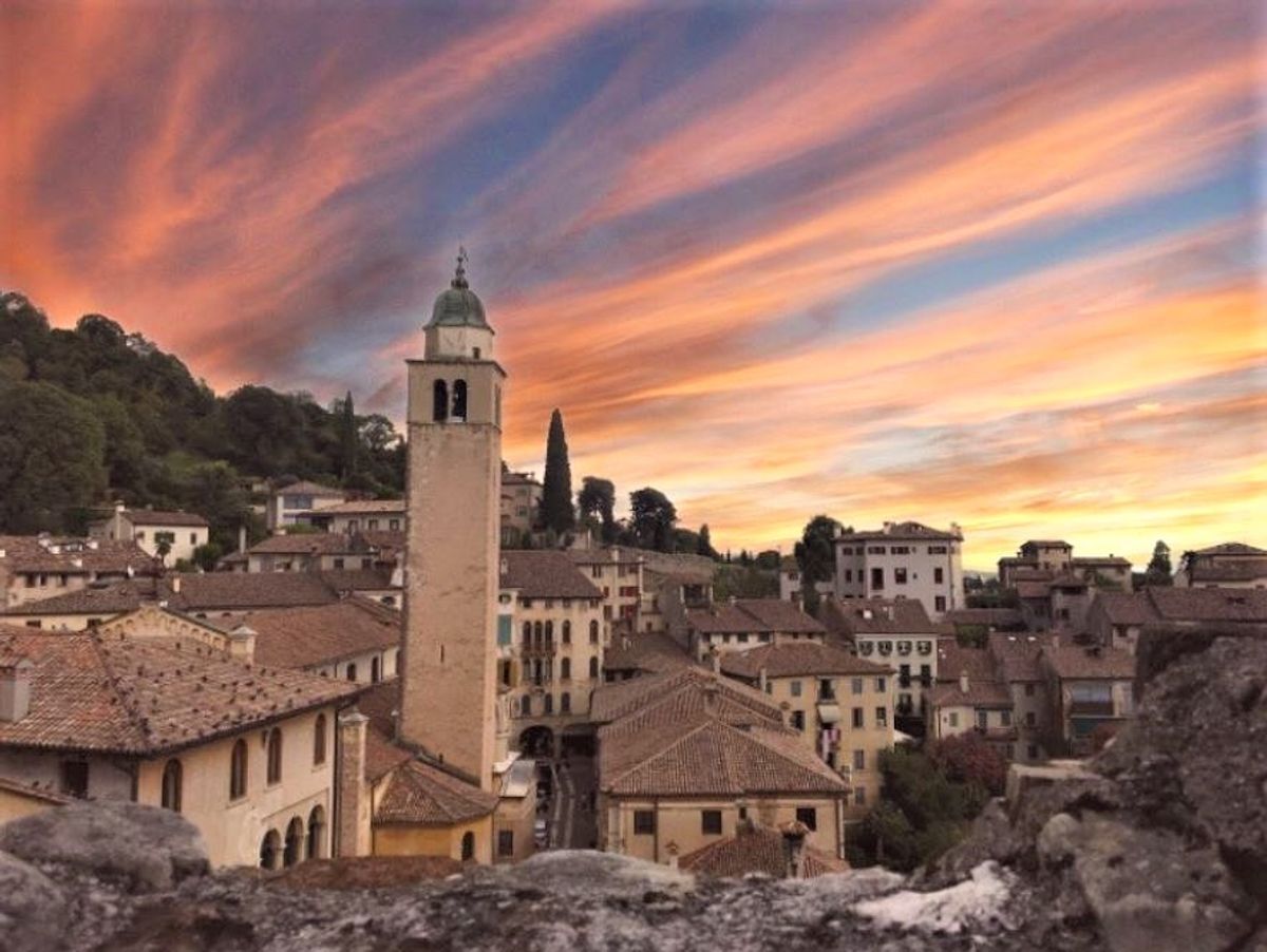 Asolo, la Deliziosa Città dai Cento Orizzonti Asolo, la Deliziosa Città dai Cento Orizzonti desktop picture