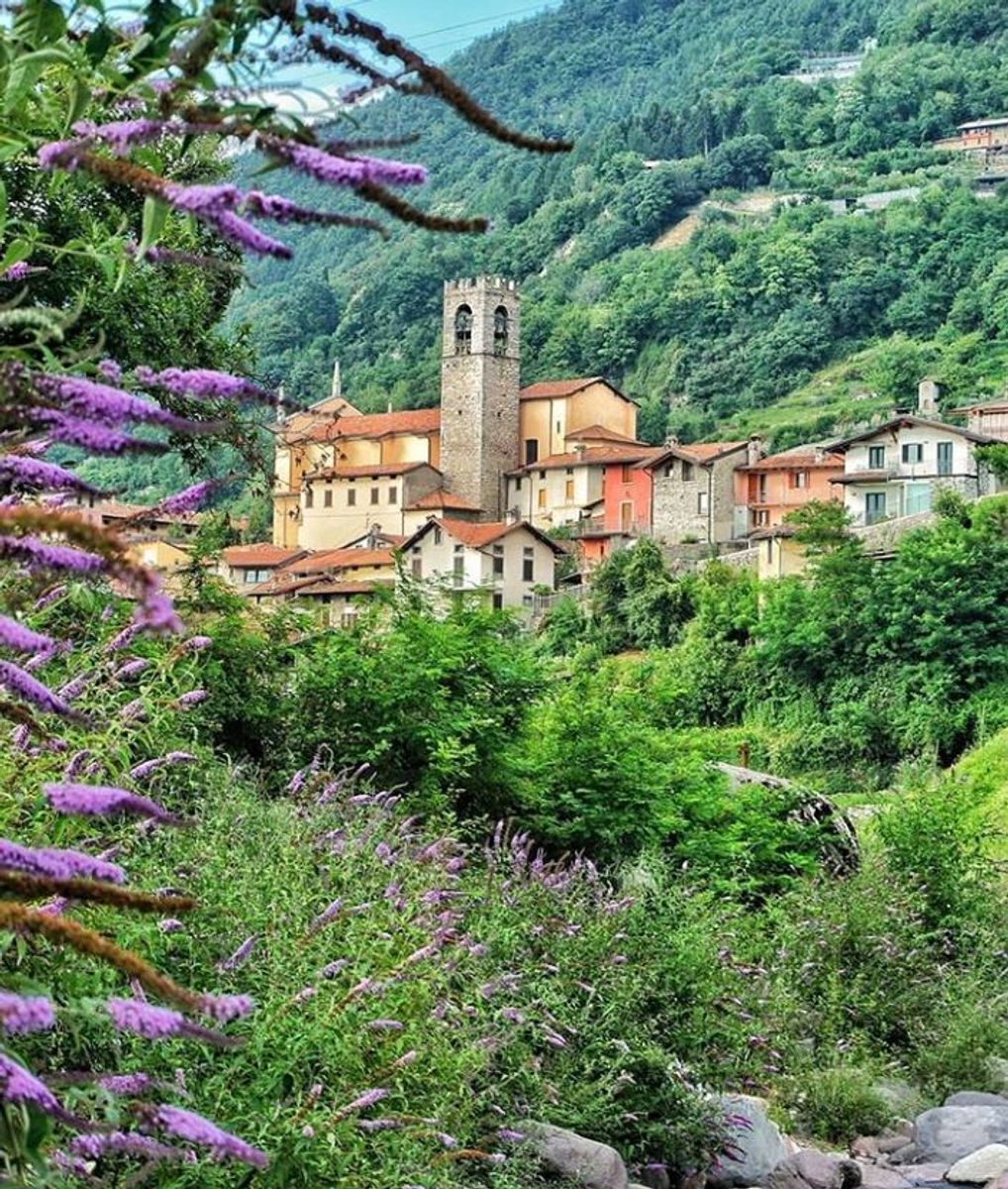 Bienno: Una Passeggiata nel Borgo degli Artisti Bienno: Una Passeggiata nel Borgo degli Artisti desktop picture
