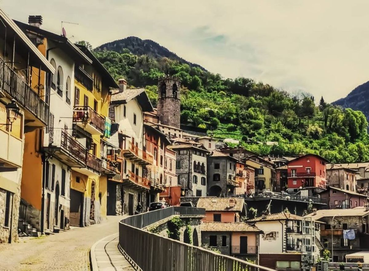 Bienno: Una Passeggiata nel Borgo degli Artisti Bienno: Una Passeggiata nel Borgo degli Artisti desktop picture