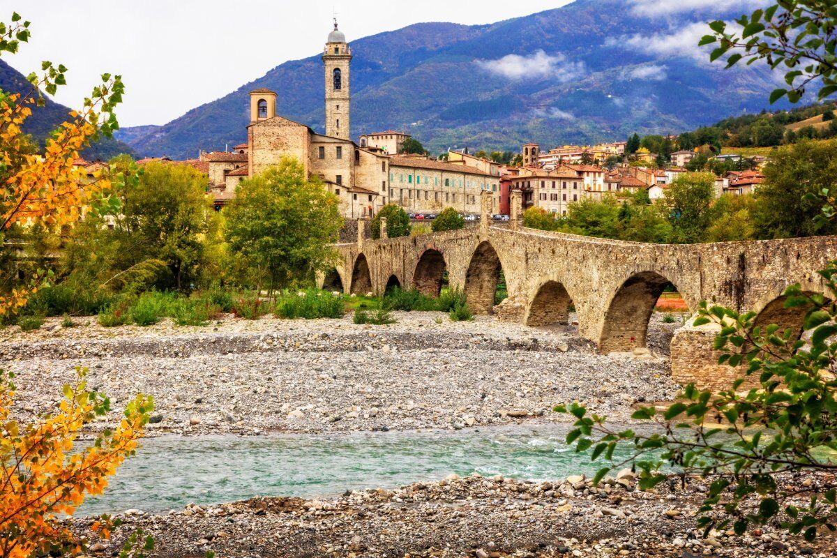 Tour guidato a Bobbio: uno dei Borghi più Belli d'Italia desktop picture