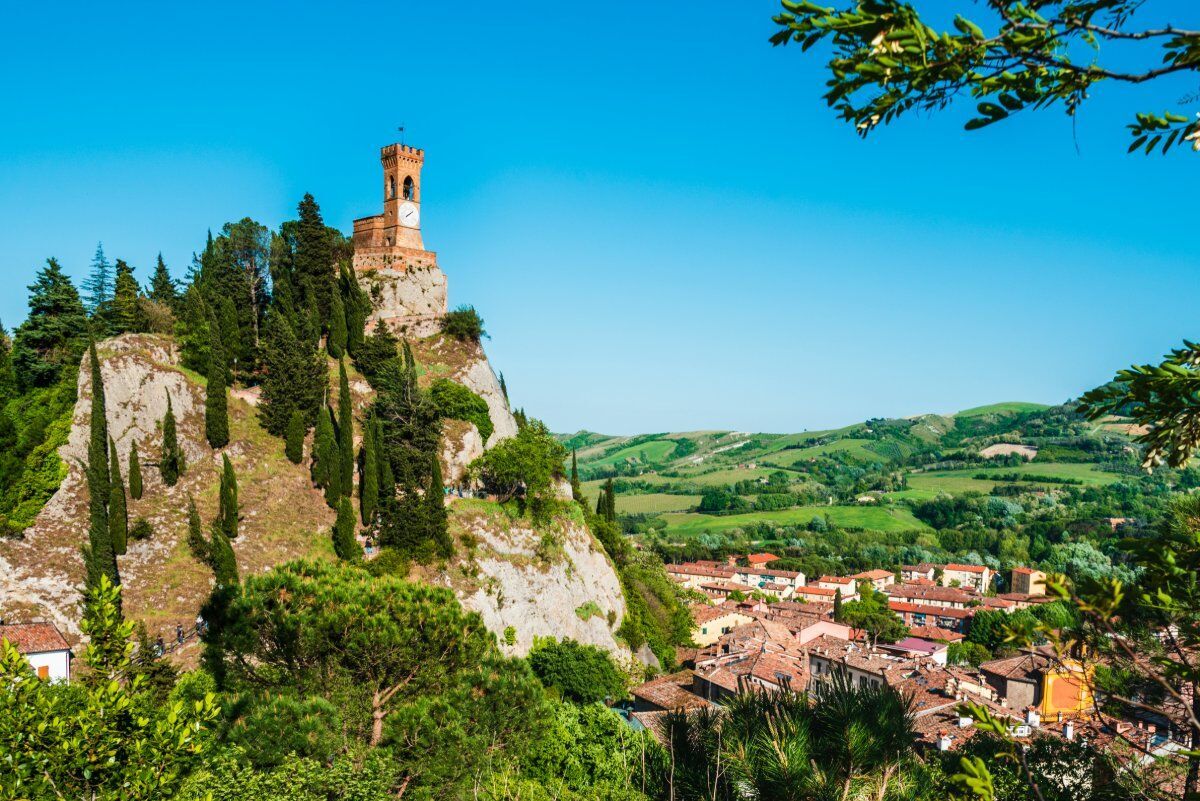 Trekking a Brisighella, la Perla Medievale della Vena del Gesso Trekking a Brisighella, la Perla Medievale della Vena del Gesso desktop picture