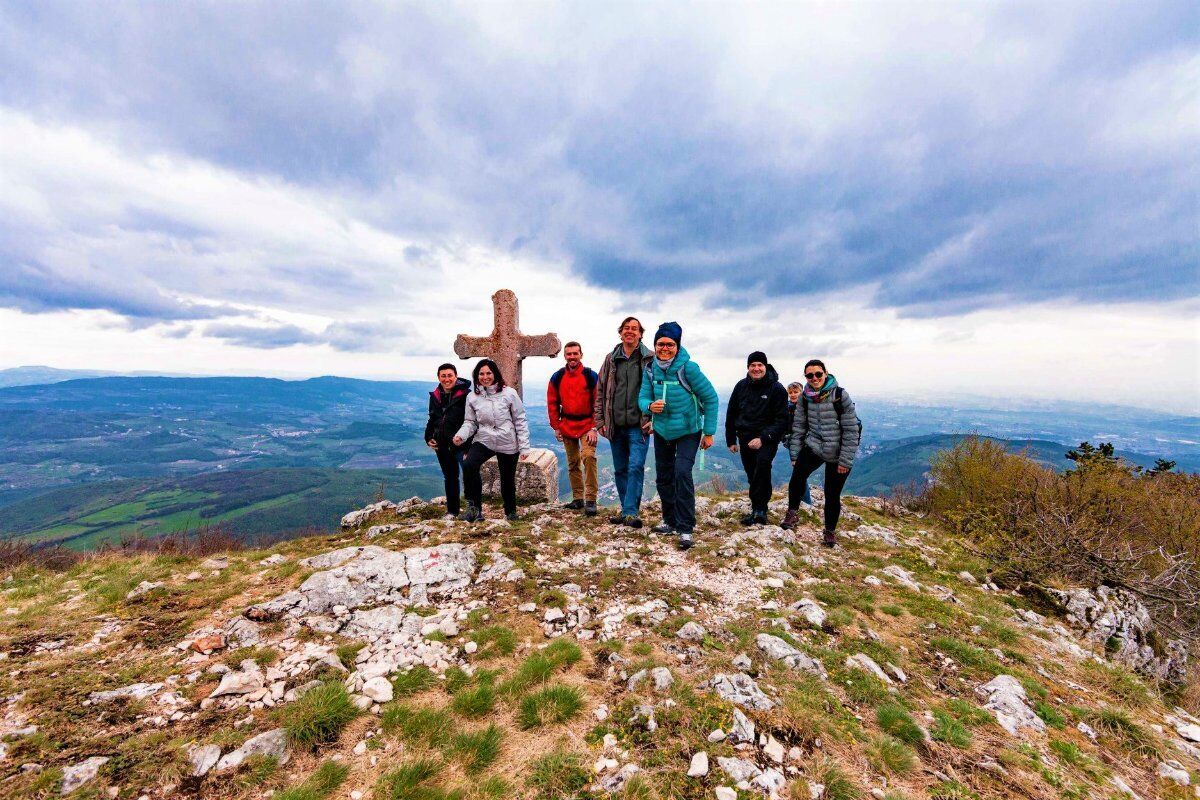 Trekking Panoramico sul Monte Pastello, Lessinia Trekking Panoramico sul Monte Pastello, Lessinia desktop picture