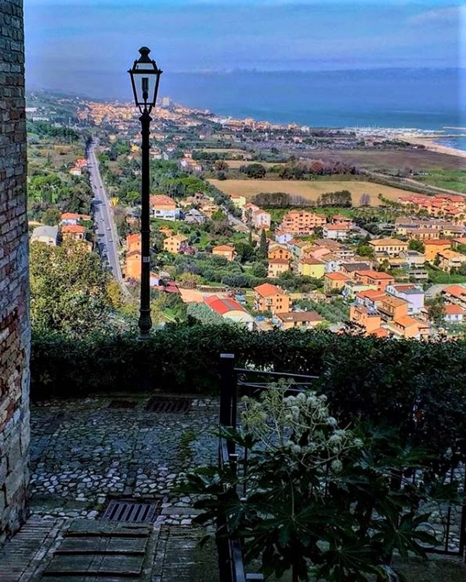 Torre di Palme: un magico Borgo affacciato sull'Adriatico (EVENTO GRATUITO CON CAUZIONE) desktop picture