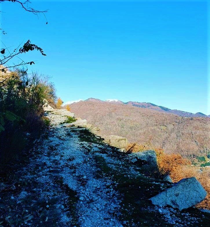 Montorfano, un cuore di granito tra rievocazioni militari e scorci mozzafiato Montorfano, un cuore di granito tra rievocazioni militari e scorci mozzafiato desktop picture