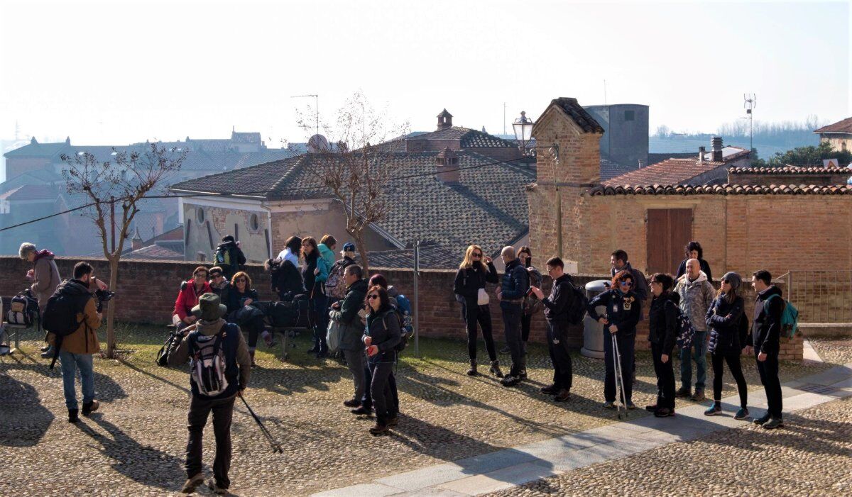 Dolce Itinerario nel Monferrato: Incantevoli Borgate e Scorci Mozzafiato Dolce Itinerario nel Monferrato: Incantevoli Borgate e Scorci Mozzafiato desktop picture
